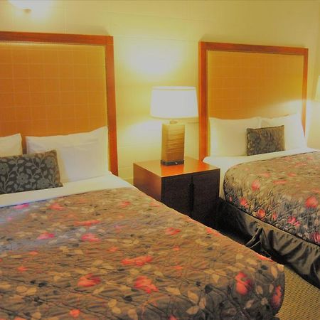 Derrick Motel Edmonton Luaran gambar