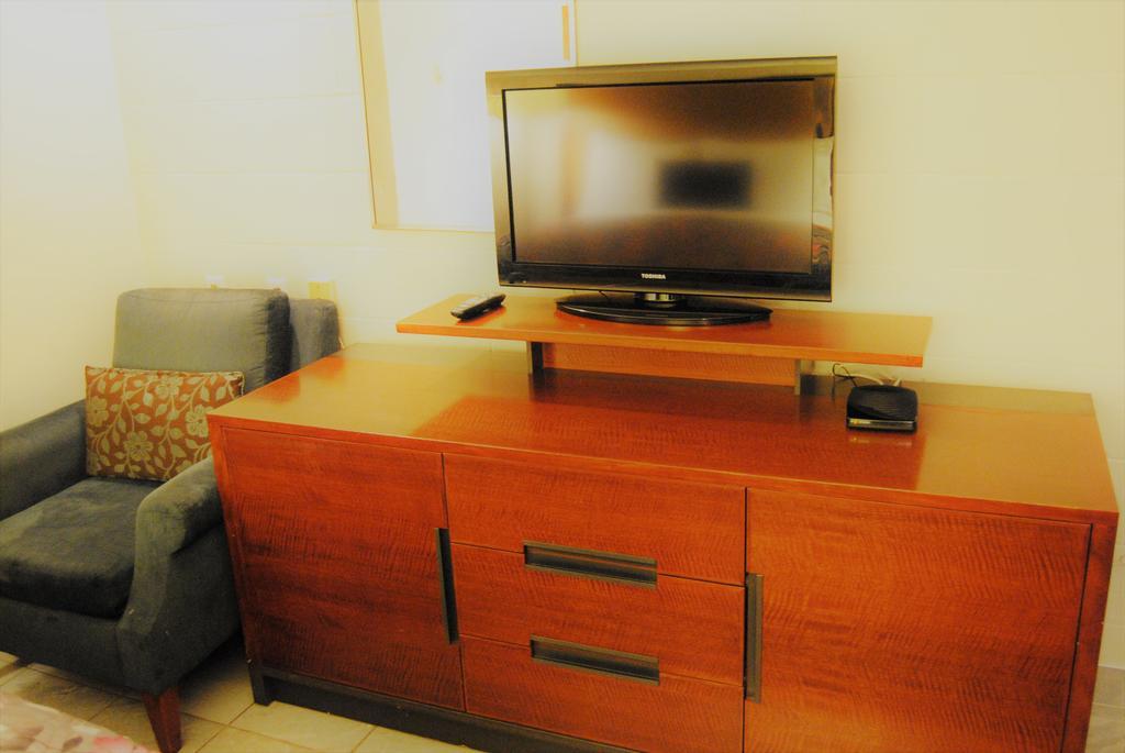 Derrick Motel Edmonton Luaran gambar