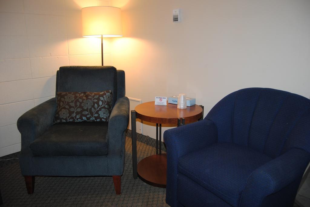Derrick Motel Edmonton Luaran gambar