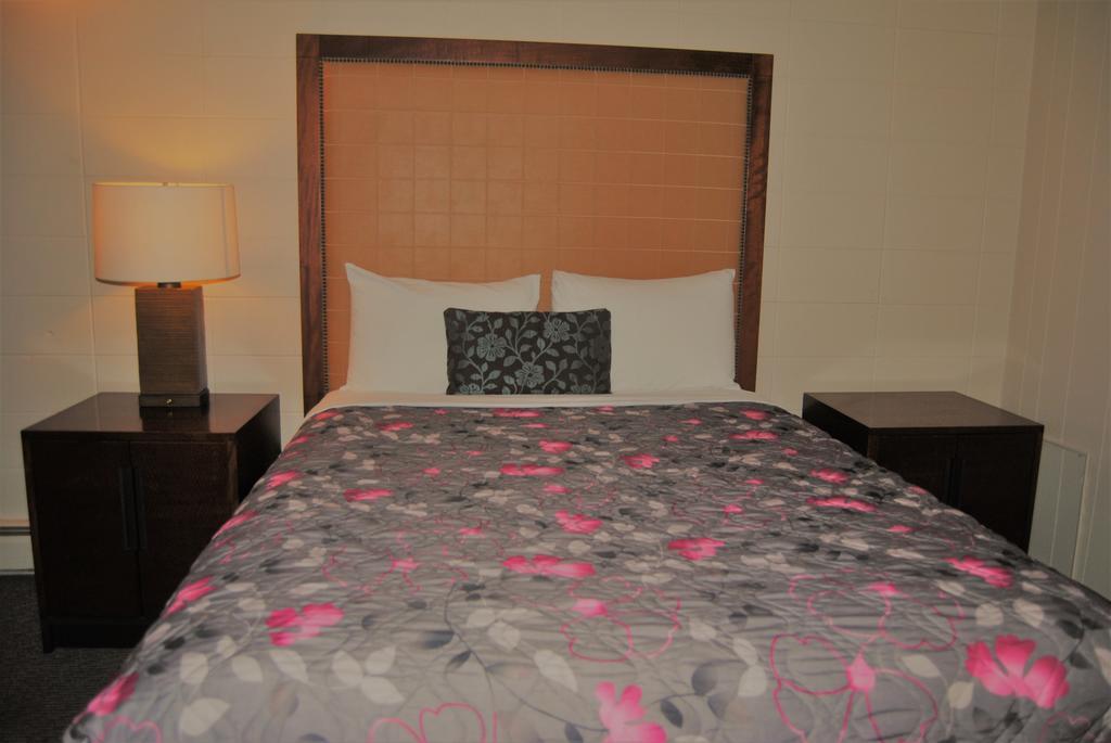 Derrick Motel Edmonton Luaran gambar