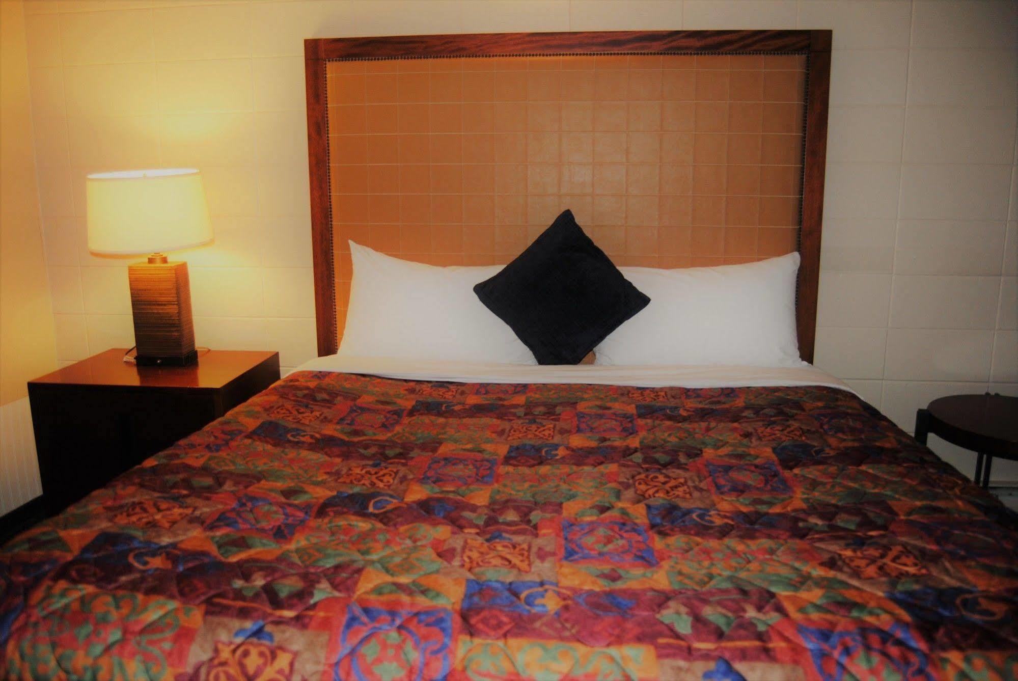 Derrick Motel Edmonton Luaran gambar