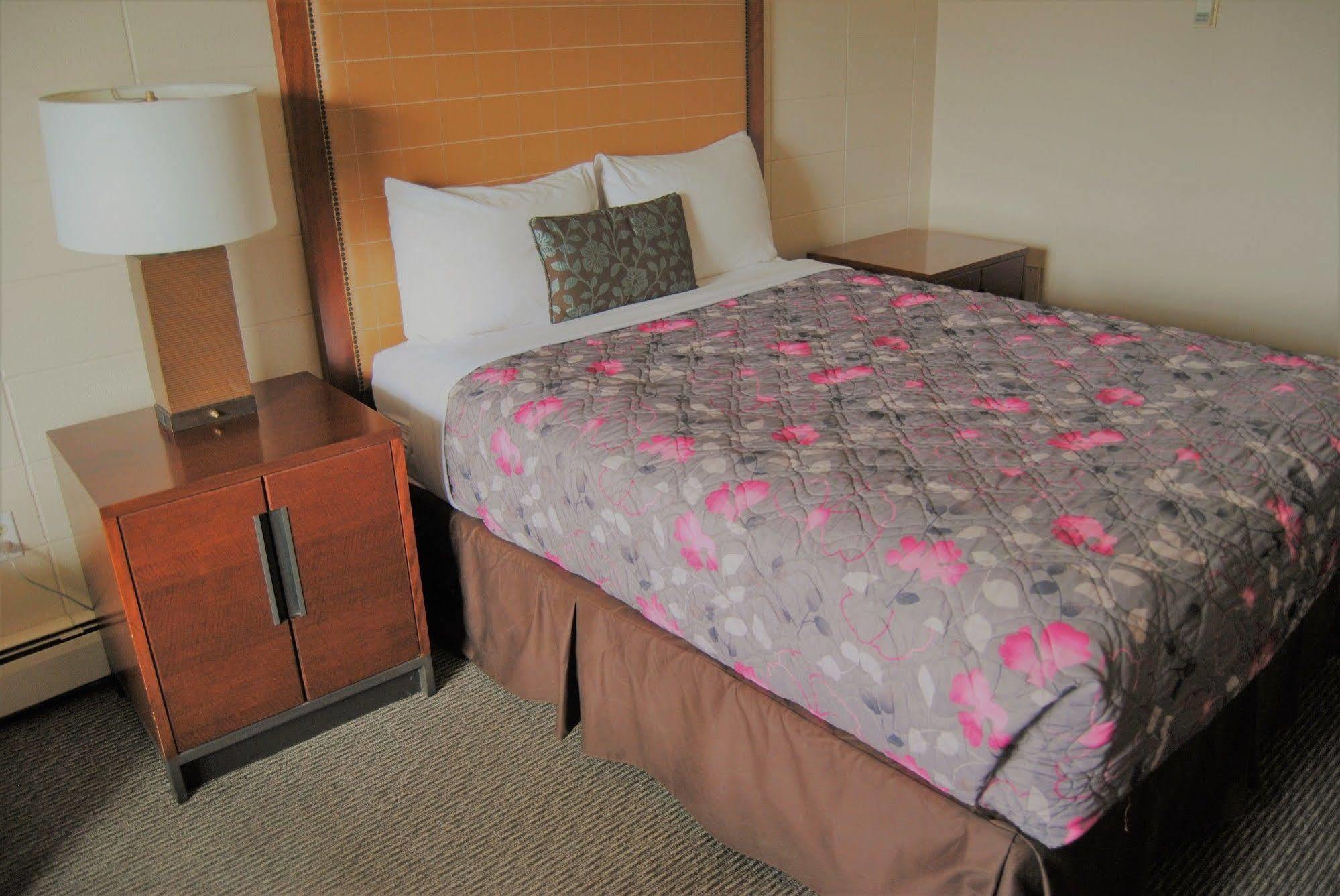 Derrick Motel Edmonton Luaran gambar