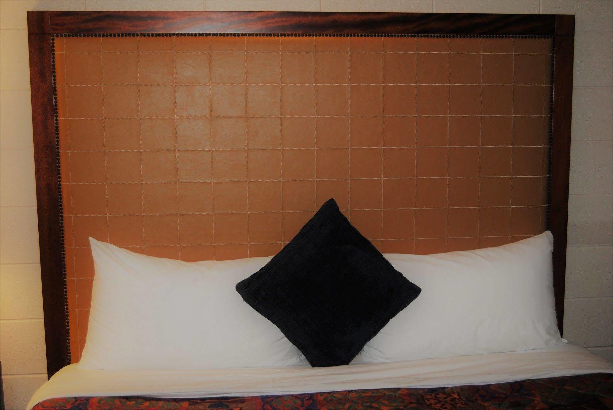 Derrick Motel Edmonton Luaran gambar